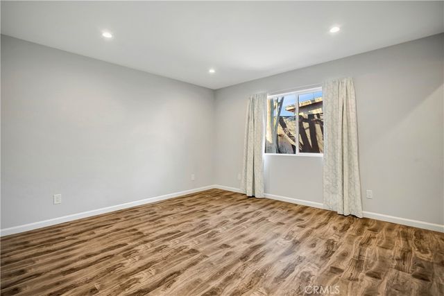 7417 Alabama Avenue, Canoga Park, CA 91303