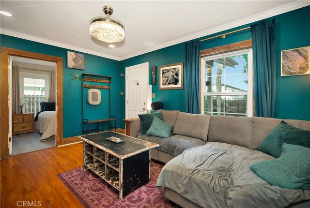 7417 Alabama Avenue, Canoga Park, CA 91303