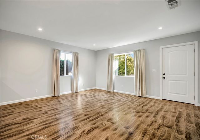 7417 Alabama Avenue, Canoga Park, CA 91303