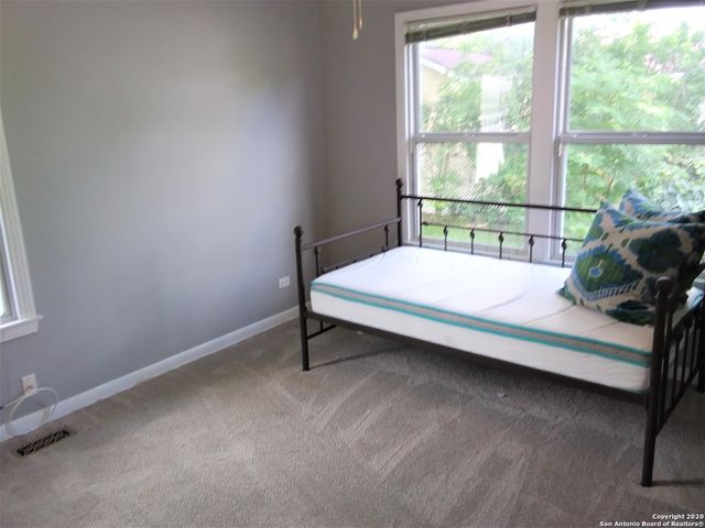 353 IRVINGTON DR, San Antonio, TX 78209