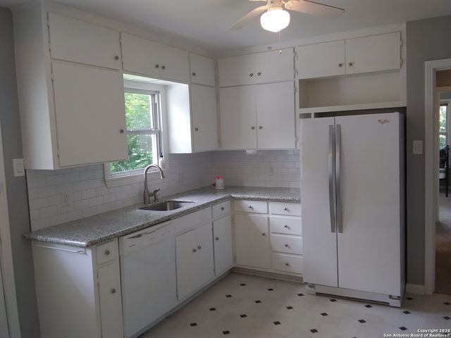 353 IRVINGTON DR, San Antonio, TX 78209