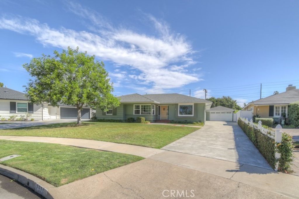 2531 Poinsettia Street, Santa Ana, CA 92706 — exterior