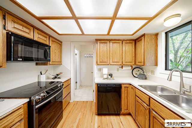 2730 Plommon Street, Idaho Falls, ID 83402