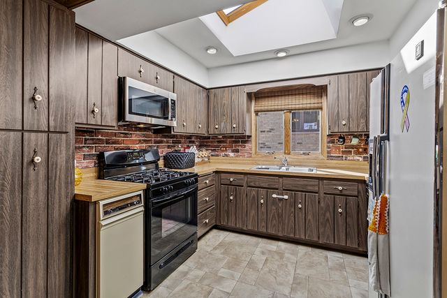 12557 S Mason Avenue, Alsip, IL 60803