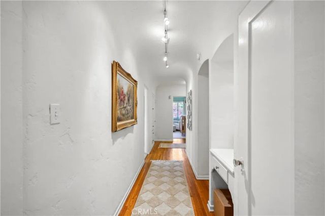 6145 W 6th Street, Los Angeles, CA 90048