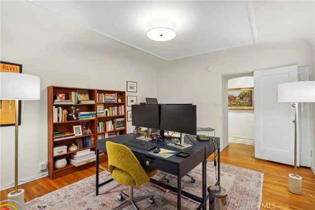 6145 W 6th Street, Los Angeles, CA 90048