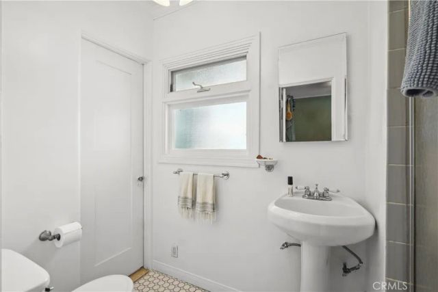 6145 W 6th Street, Los Angeles, CA 90048