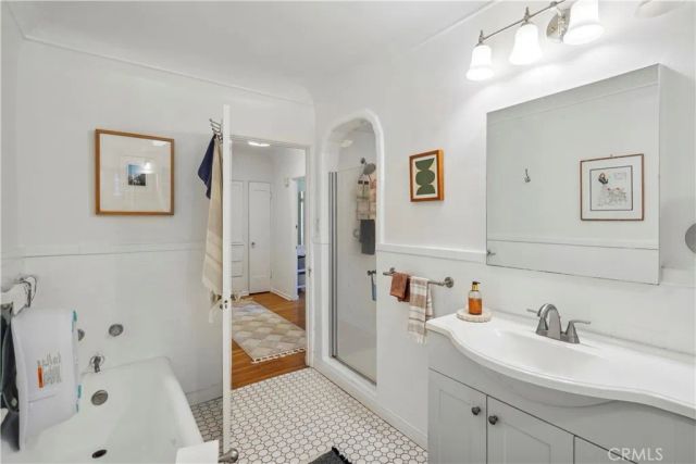 6145 W 6th Street, Los Angeles, CA 90048
