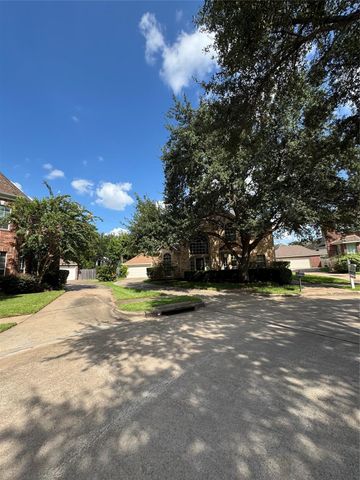 8230 Falling Water Court, Sugar Land, TX 77478