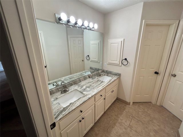 8230 Falling Water Court, Sugar Land, TX 77478