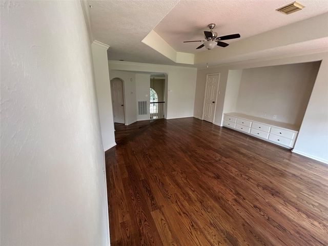 8230 Falling Water Court, Sugar Land, TX 77478