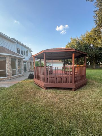 8230 Falling Water Court, Sugar Land, TX 77478