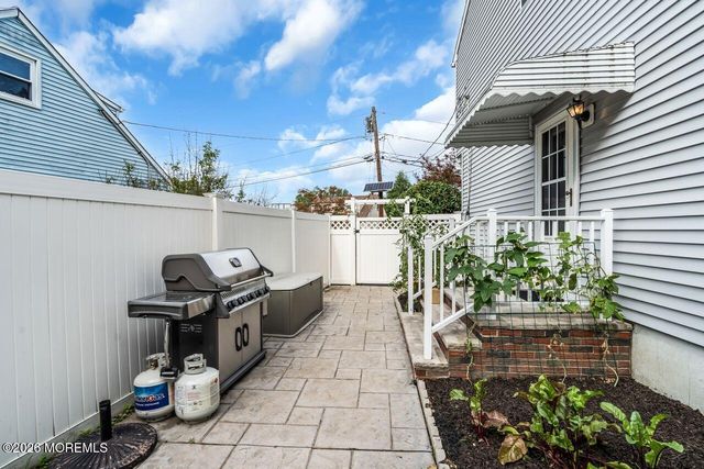 8 Highview Road, East Brunswick, NJ 08816