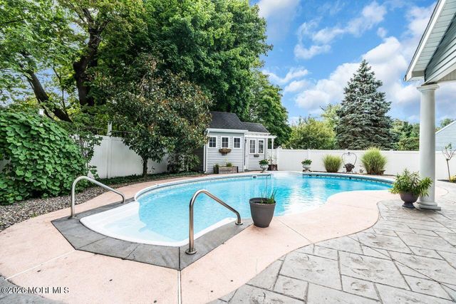 8 Highview Road, East Brunswick, NJ 08816