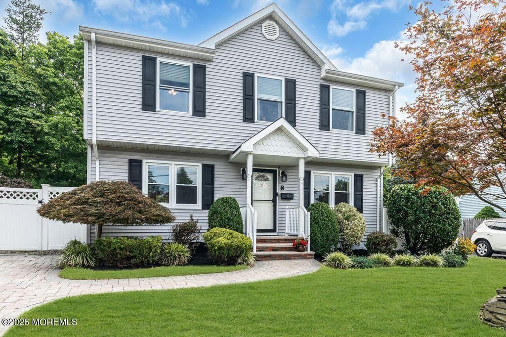 8 Highview Road, East Brunswick, NJ 08816