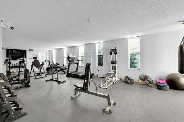 801 S Ocean Drive 605, Hollywood, FL 33019