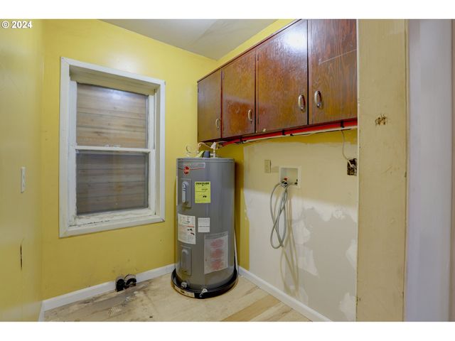 5700 HIGHWAY 30W, The Dalles, OR 97058