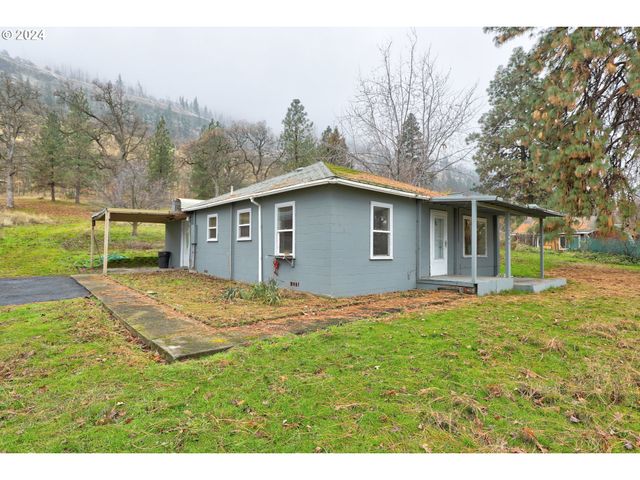 5700 HIGHWAY 30W, The Dalles, OR 97058