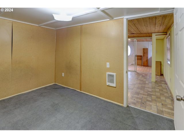 5700 HIGHWAY 30W, The Dalles, OR 97058
