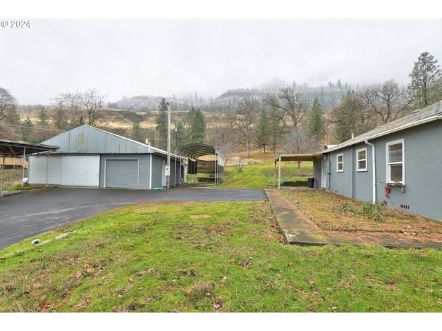 5700 HIGHWAY 30W, The Dalles, OR 97058