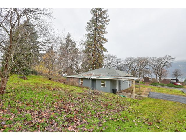 5700 HIGHWAY 30W, The Dalles, OR 97058