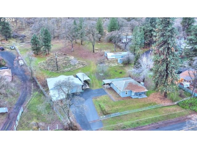 5700 HIGHWAY 30W, The Dalles, OR 97058