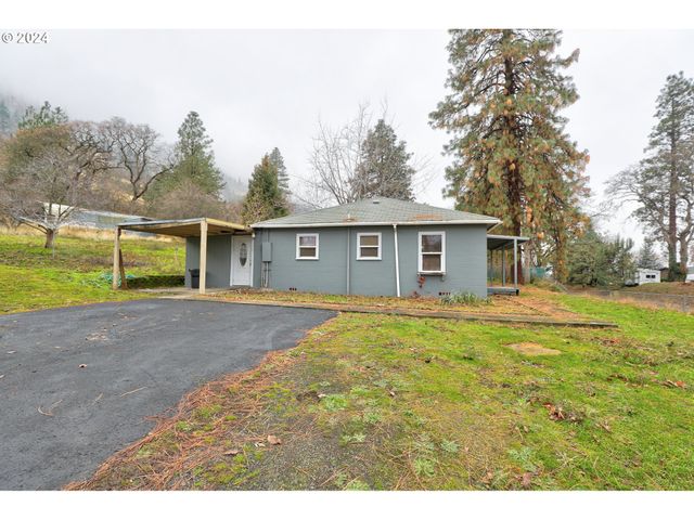 5700 HIGHWAY 30W, The Dalles, OR 97058