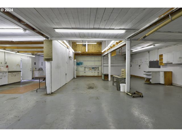5700 HIGHWAY 30W, The Dalles, OR 97058
