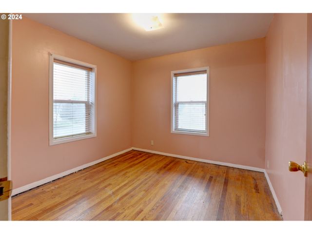 5700 HIGHWAY 30W, The Dalles, OR 97058