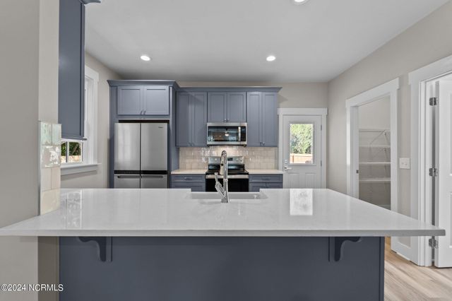 1330 N Ridge Street, Southern Pines, NC 28387