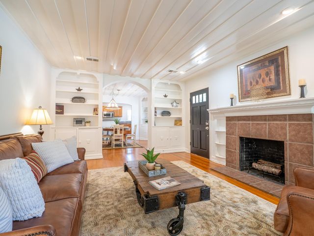 32 Margranita CRES, Austin, TX 78703