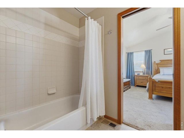 5060 Apricot Dr, Loveland, CO 80538