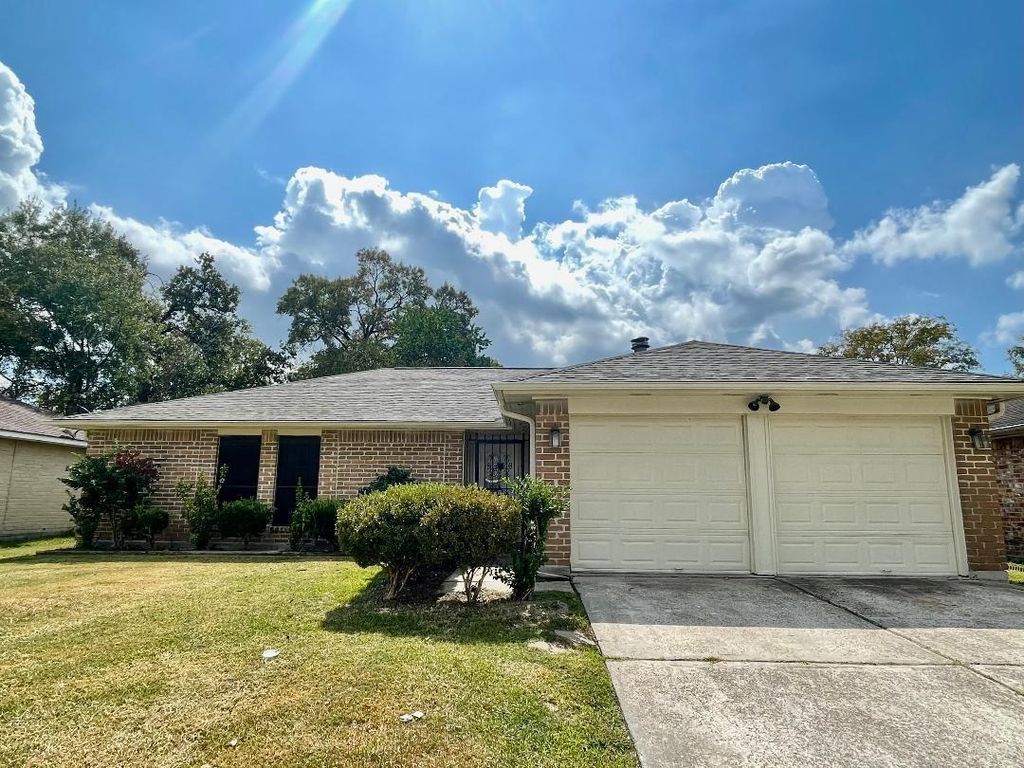 13410 Natasha Lane, Houston, TX 77015