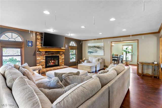 10424 Oviatt Lane, Twinsburg, OH 44087