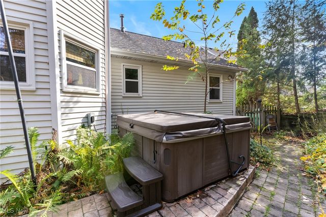 10424 Oviatt Lane, Twinsburg, OH 44087