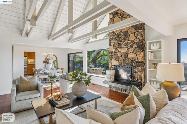 5624 Greenridge Rd, Castro Valley, CA 94552
