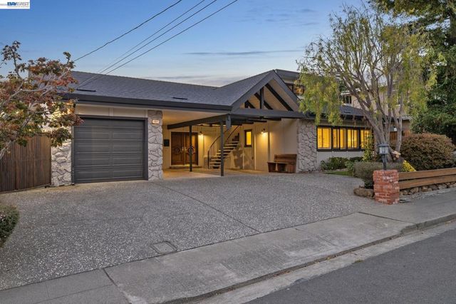 5624 Greenridge Rd, Castro Valley, CA 94552