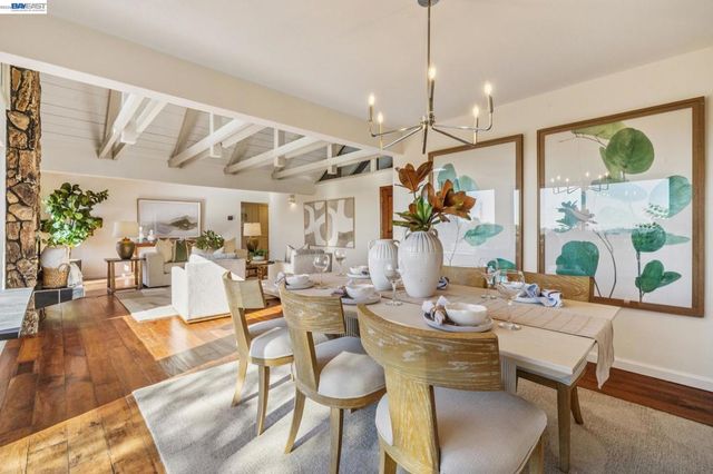 5624 Greenridge Rd, Castro Valley, CA 94552