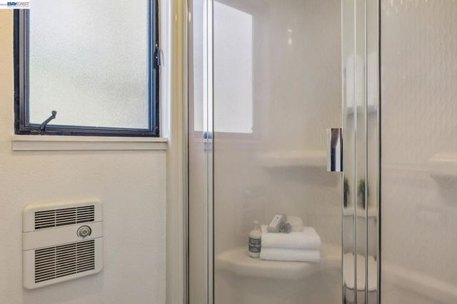 5624 Greenridge Rd, Castro Valley, CA 94552