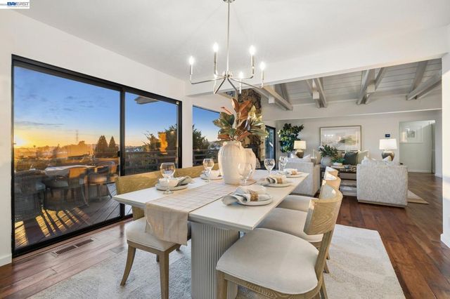 5624 Greenridge Rd, Castro Valley, CA 94552