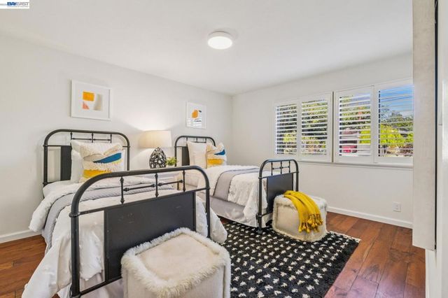 5624 Greenridge Rd, Castro Valley, CA 94552