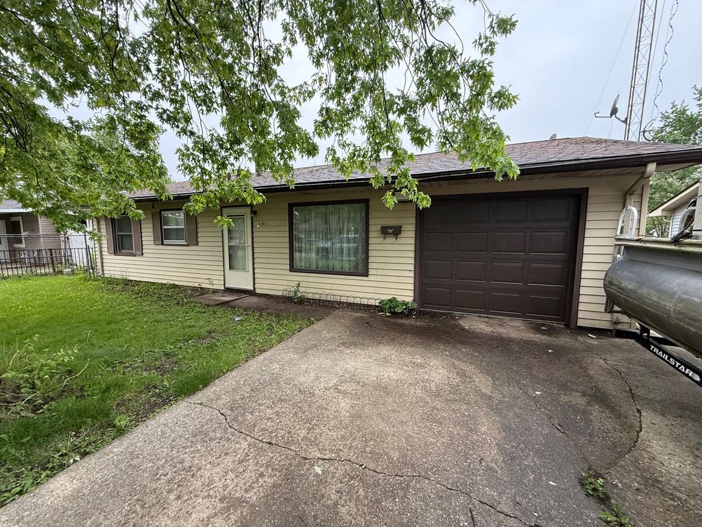 Image 1 of property listing at 141 S Oakdale Avenue, Kankakee, IL 60901