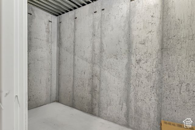 3261 N 2500 W, Farr West, UT 84404