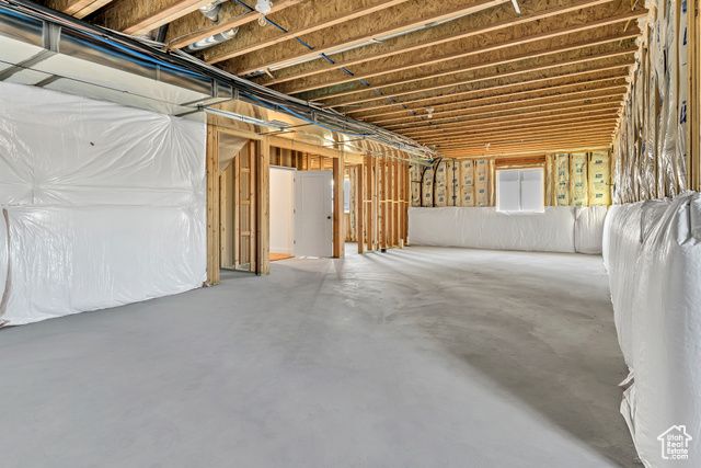 3261 N 2500 W, Farr West, UT 84404