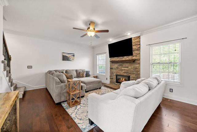 3148 Timberdale Dr, Clarksville, TN 37042