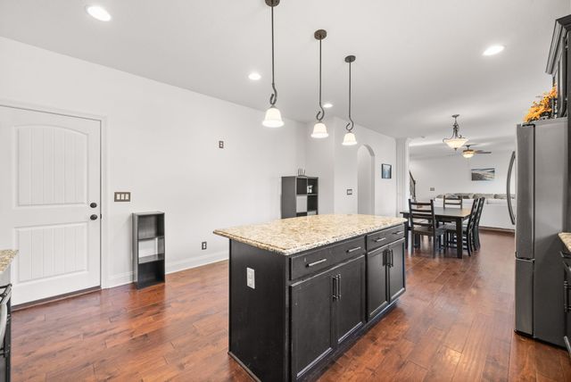 3148 Timberdale Dr, Clarksville, TN 37042