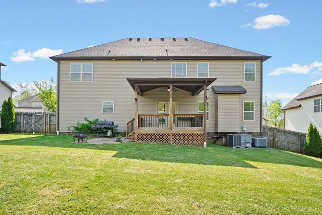 3148 Timberdale Dr, Clarksville, TN 37042