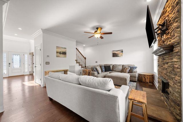 3148 Timberdale Dr, Clarksville, TN 37042