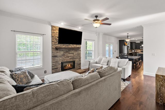 3148 Timberdale Dr, Clarksville, TN 37042
