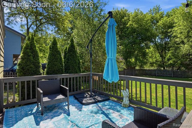 425 W Caroline Street, Fenton, MI 48430